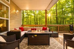 Powderhorn Ranch  Luxury Masthope Retreat - Image 2