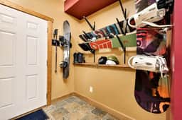 Powderhorn Ranch  Luxury Masthope Retreat - Image 3