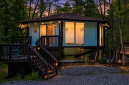 The Treehouse Retreat-The Hideout - Image 2