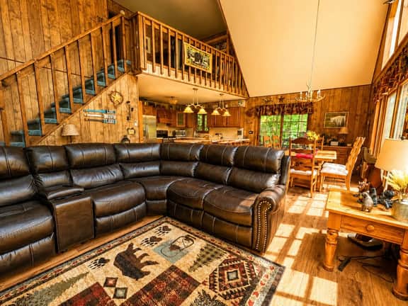 Rustic Hideout Retreat Game Room Sleeps 11 - Image 4
