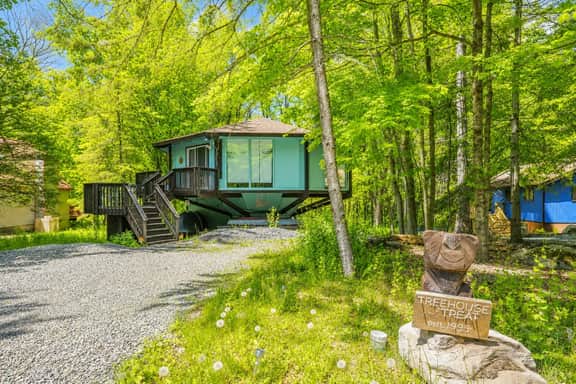 The Treehouse Retreat-The Hideout - Image 3